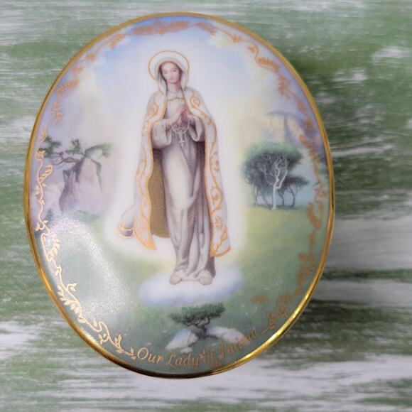 Ardleigh Elliott Our Lady of Fatima Porcelain Music Box Vintage - Picture 1 of 11